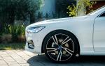 Volvo S90 D5 R-Design 2017 года (ZA)